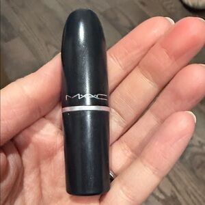MAC matte Lipstick in embrace me